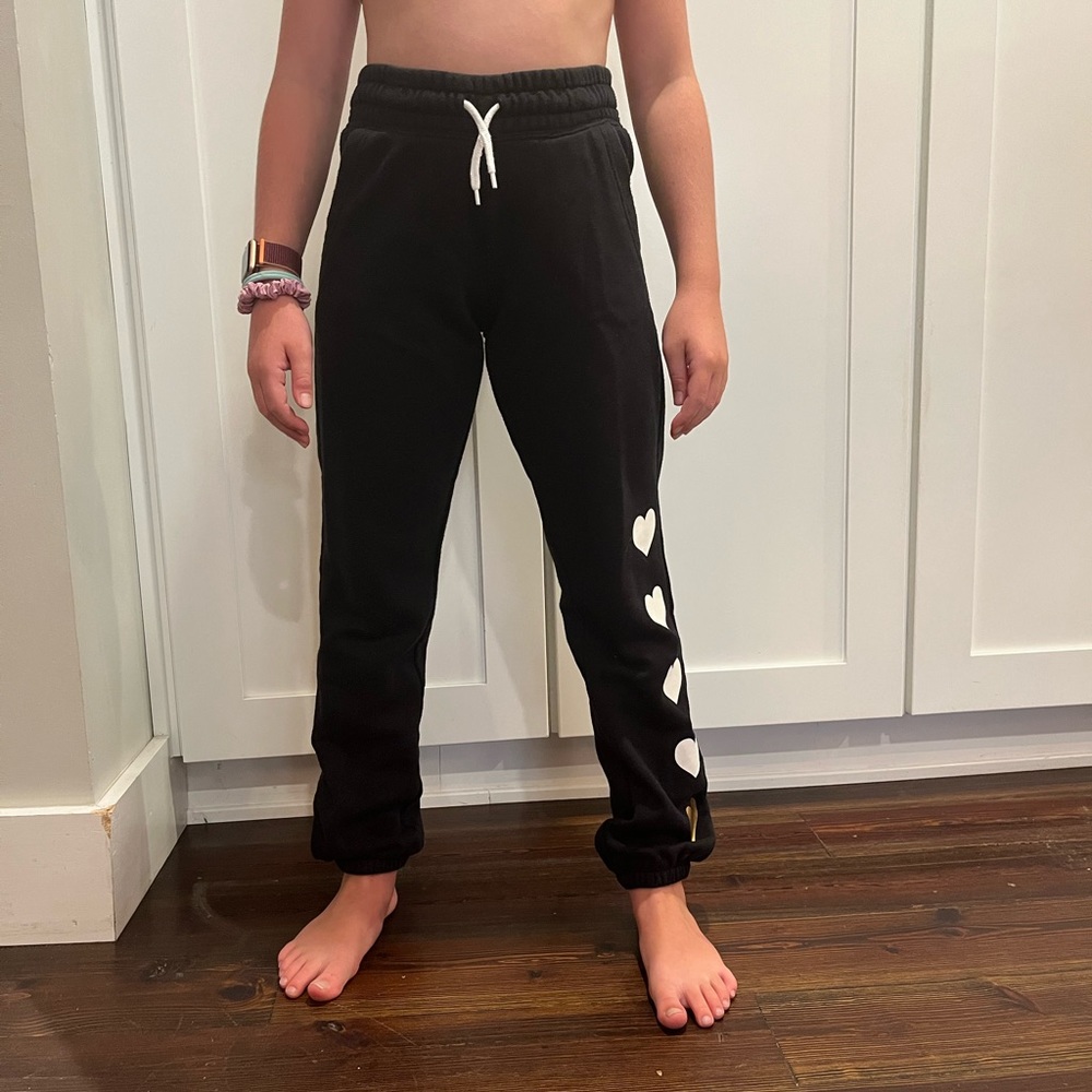 Girls Old Navy Sweat Pants With Heart Design